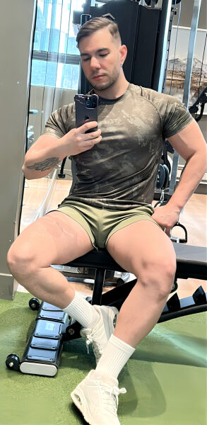 Damian_hot