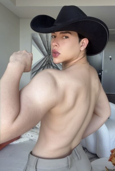 HOTLatinGUYX
